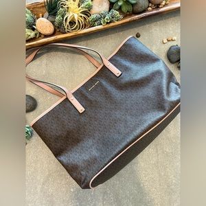 Michael Kors Neverfull Handbag